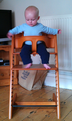 God(dess) Ben shows us the Stokke Tripp Trapp. - LittleStuff