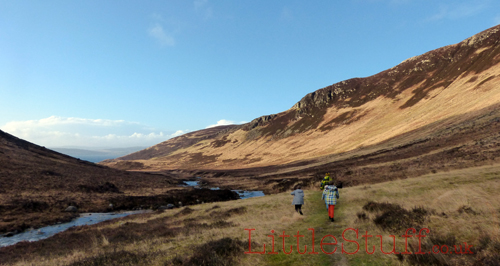 Walking the glen from Catacol Bay. An dyes, that's the sea in front of the hills at the end of the glen