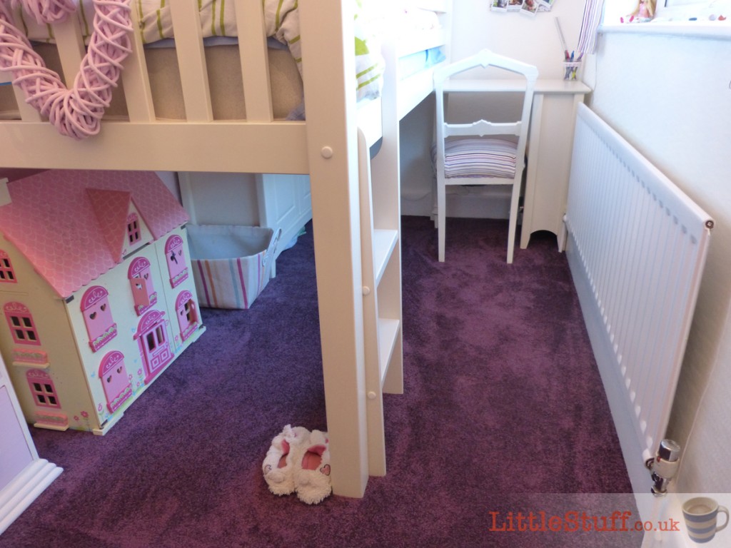 Tiny Bedroom Makeover girls room