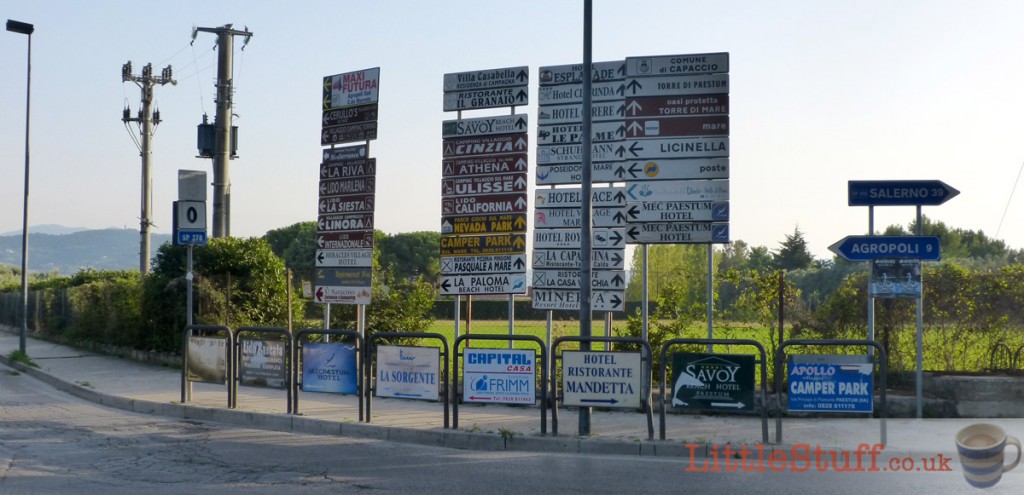 confusing-Italy-road-signs-for-campsites