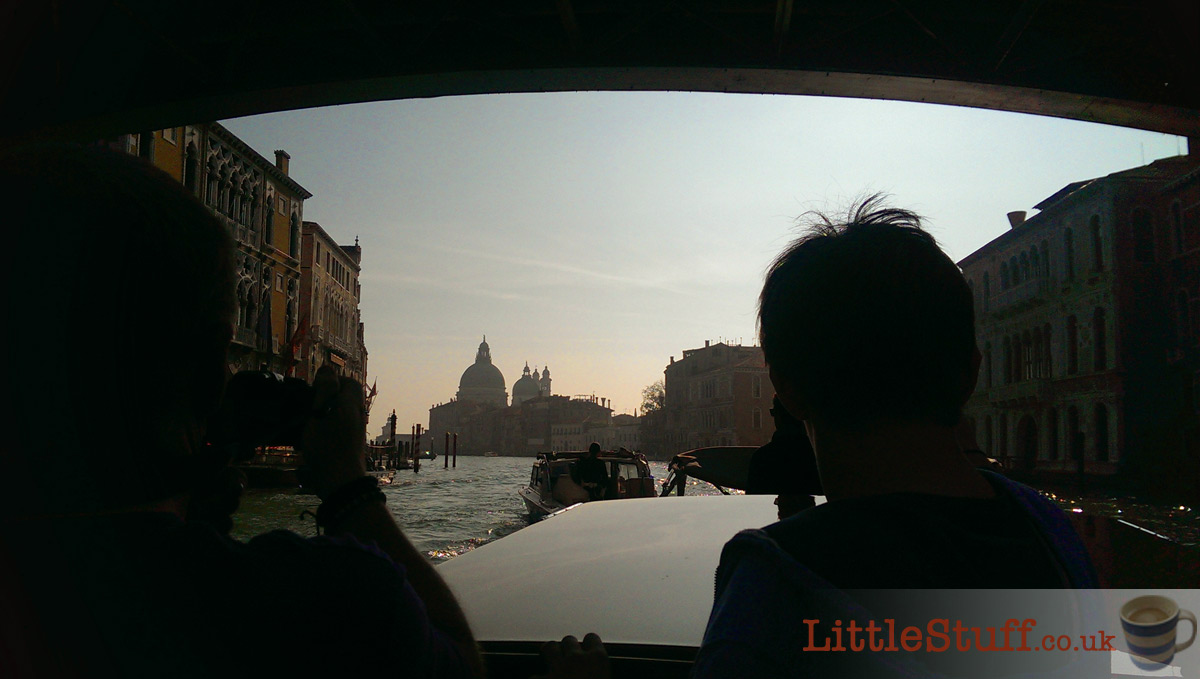 view-water-taxi-venice
