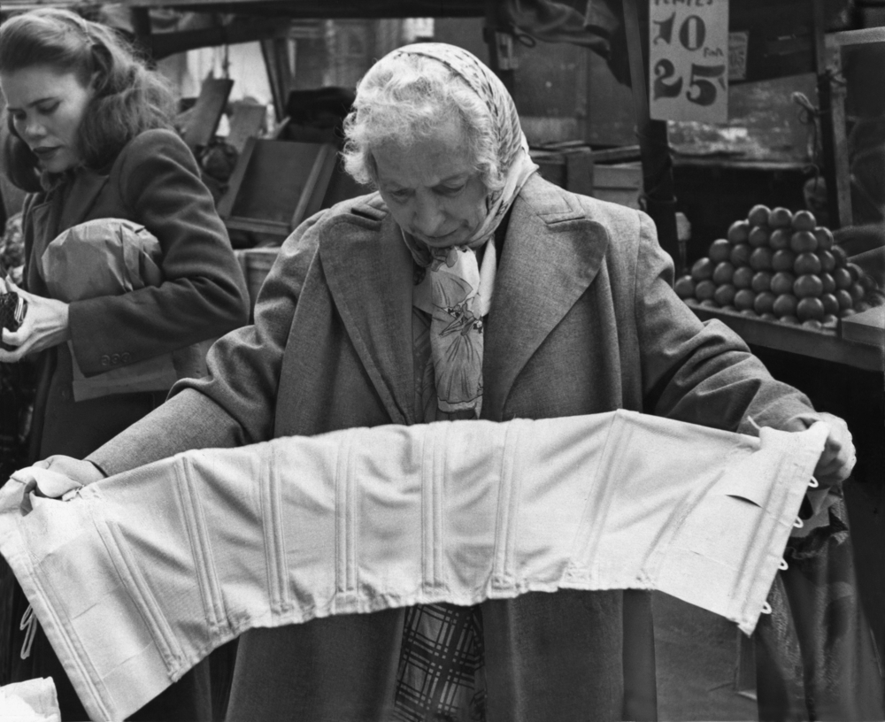 1940s lady shopping market