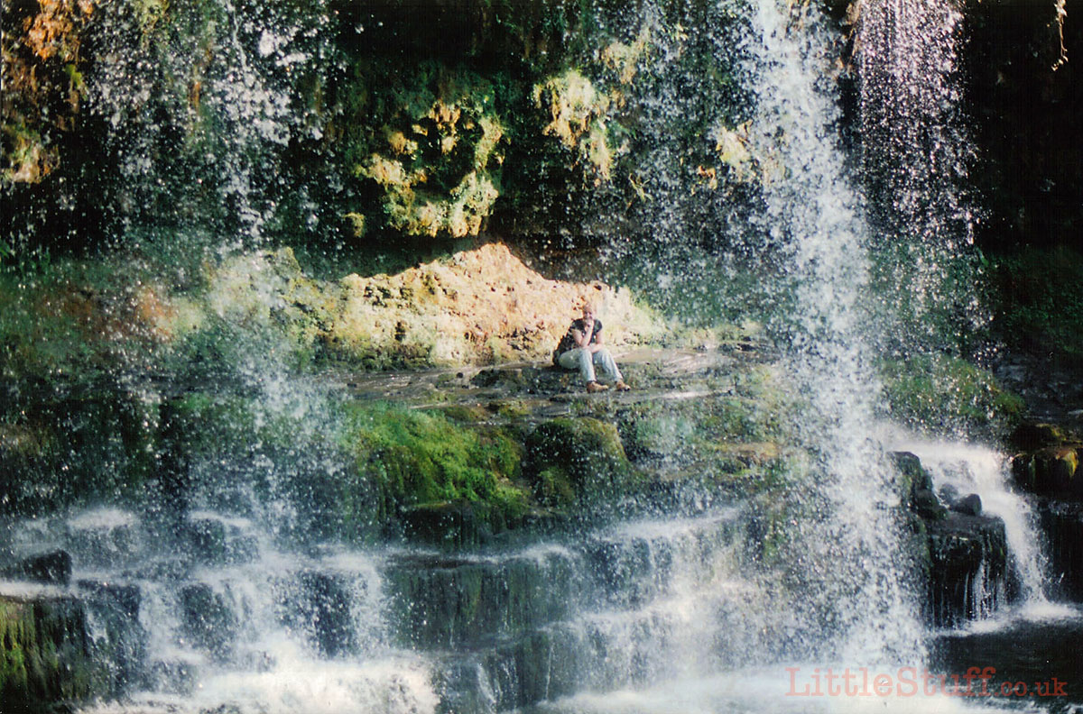 ystradfellte-waterfall