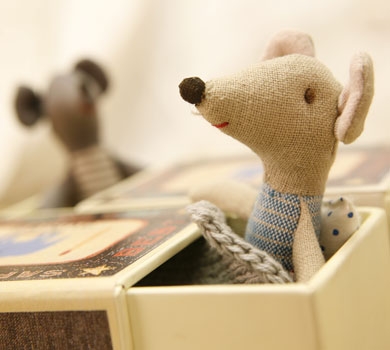 Bestest Christmas Gift Ideas No.2 – Maileg Mice in matchboxes (but they’re all mine, mine, mine)