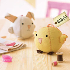 Make your own super-cute chick for Easter with Cupcakes for Clara