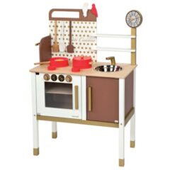 Competition Closing Alert – Janod Wooden Play Kitchen from Born Gifted to Win!