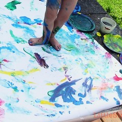 Life Is Messy – 7 Steps to stay sane with Messy Play.