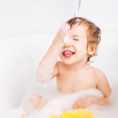Top Tips from a wise old parent on Making Bath Time Fun!