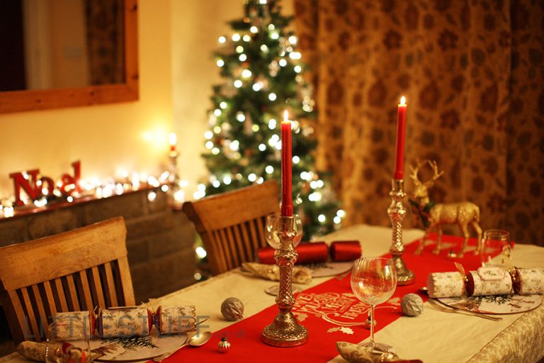 Dress The Christmas Table with Tesco decs? LittleStuff