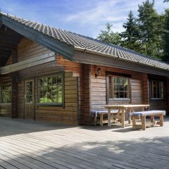 How Are Scandinavian Log Cabins Different From Modern Homes?