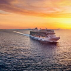 Casinos on cruise ships: playing on the waves